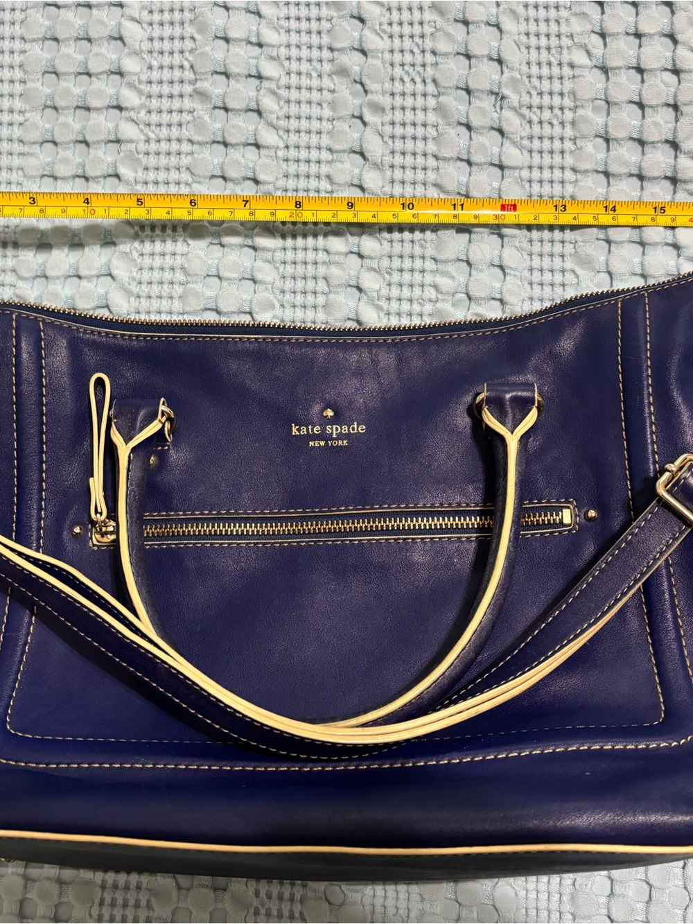 Kate Spade handbag/shoulder bag is a great accessory fun or professional use. - Picture 9 of 16